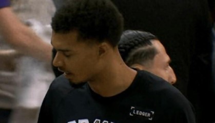 世俱杯直播-亚历山大34分雷霆战胜马刺拒绝横扫，文班亚马就是马刺七寸