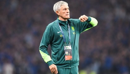 记者：国安问题非三中卫而是攻守平衡，强强对话不适合踢双中锋