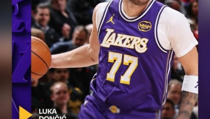 世俱杯直播在线观看免费-46分7板11助8三分！詹姆斯转发东契奇的数据海报